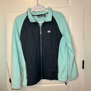 New Balance Women’s Jacket in Navy and Mint, XL